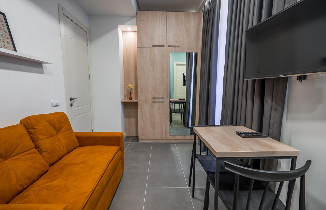 8 Apartotel On Meidan Tbilisi