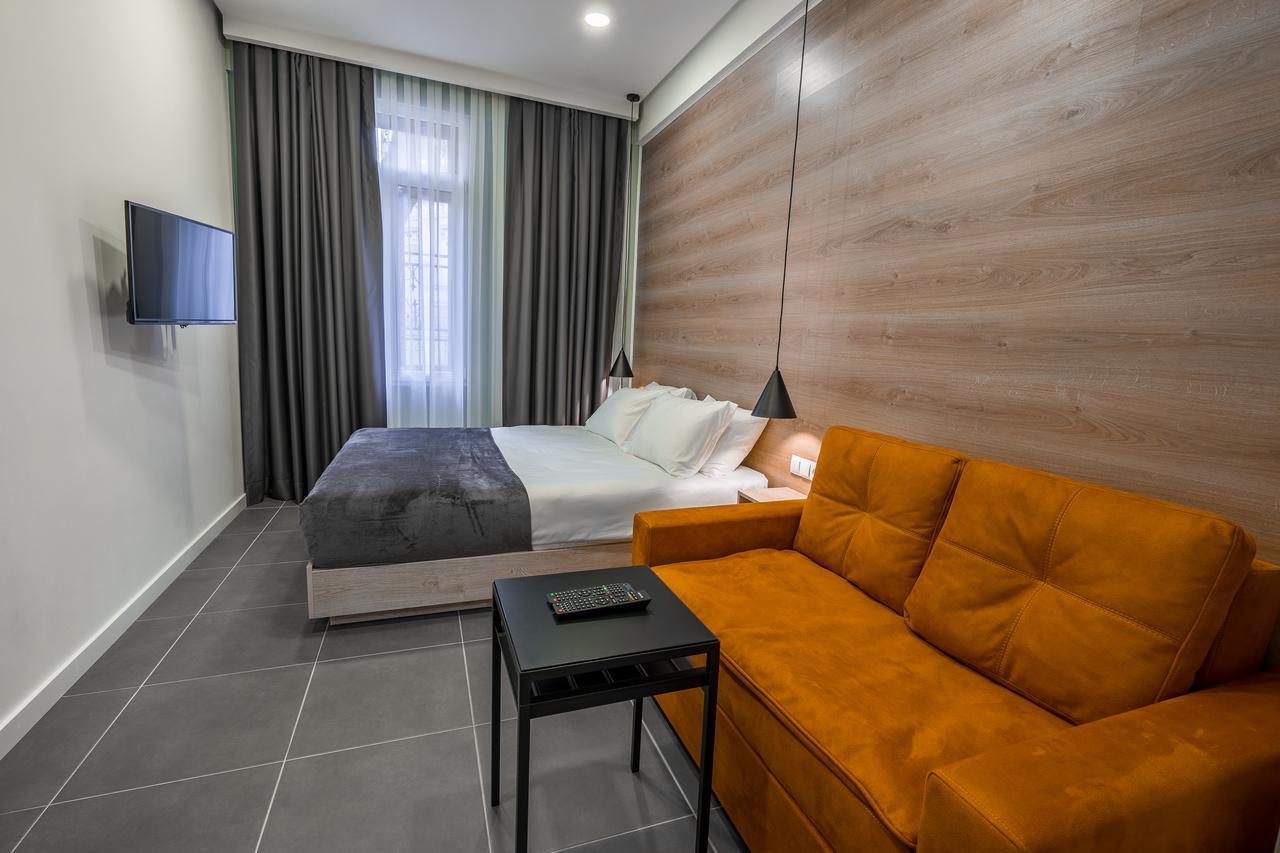 8 Apartotel On Meidan Tbilisi