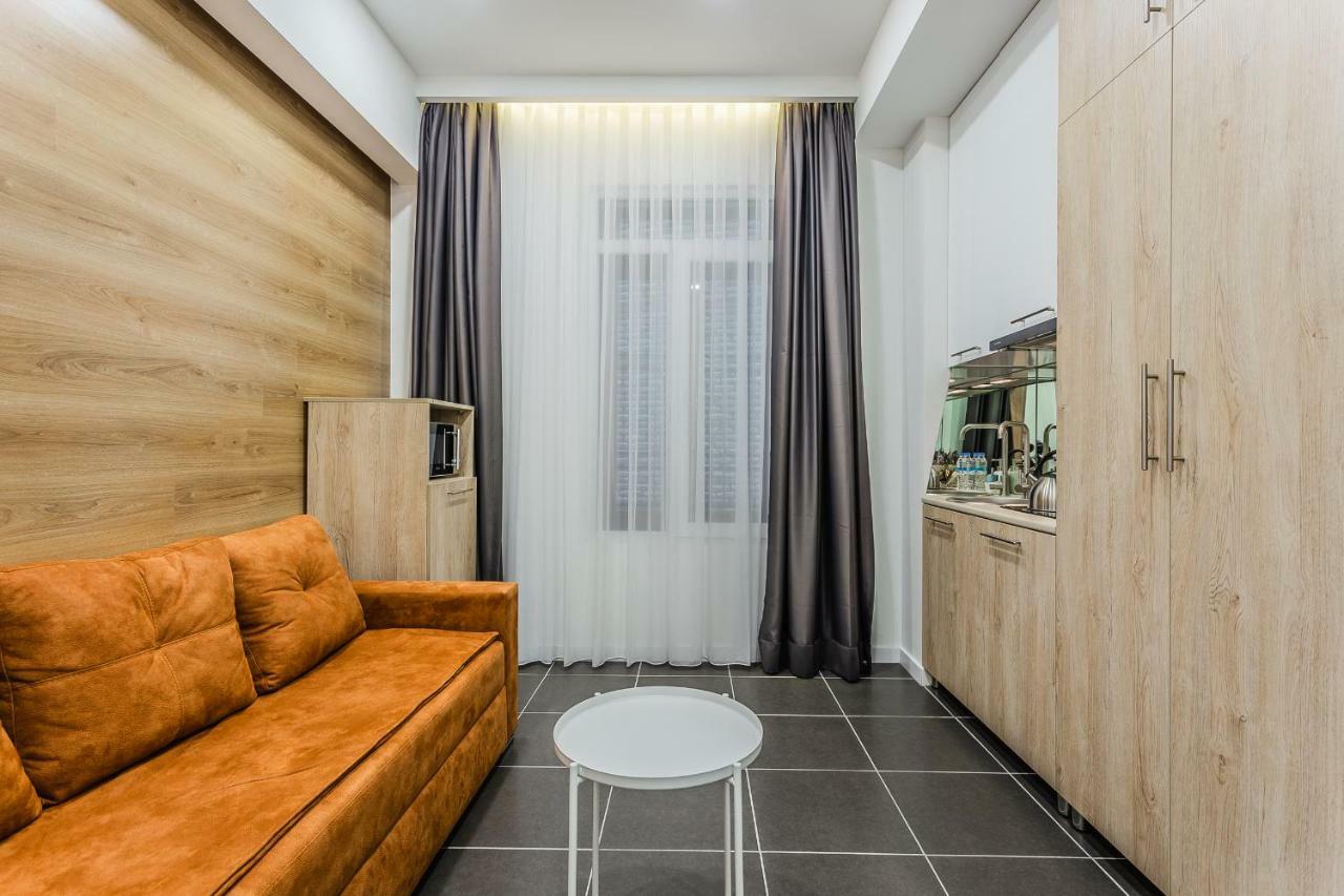 8 Apartotel On Meidan Apartment Tbilisi