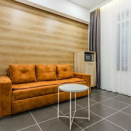 8 Rooms Apartotel On Meidan Tbilisi Exterior photo